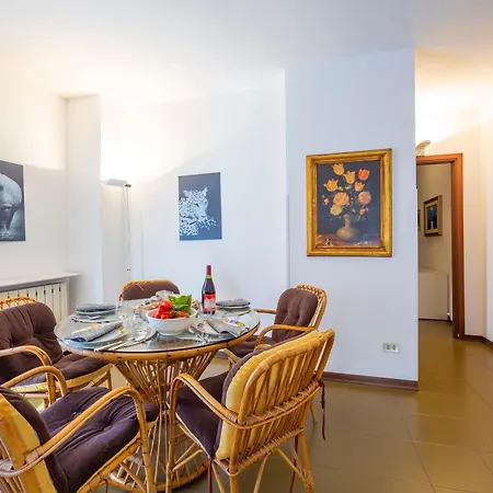 Gaya 2br With Terrace - Happy * Στρέσα