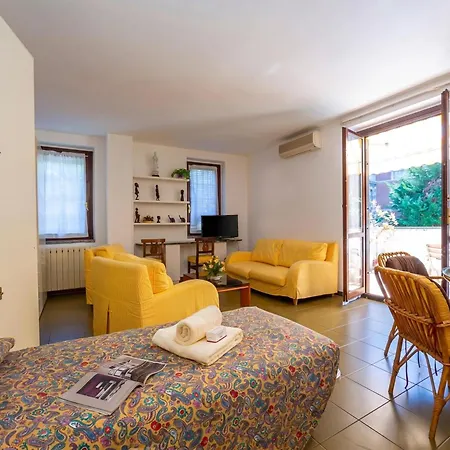 Апартаменты Appartamento Gaya 2Br With Terrace - Happy Rentals *